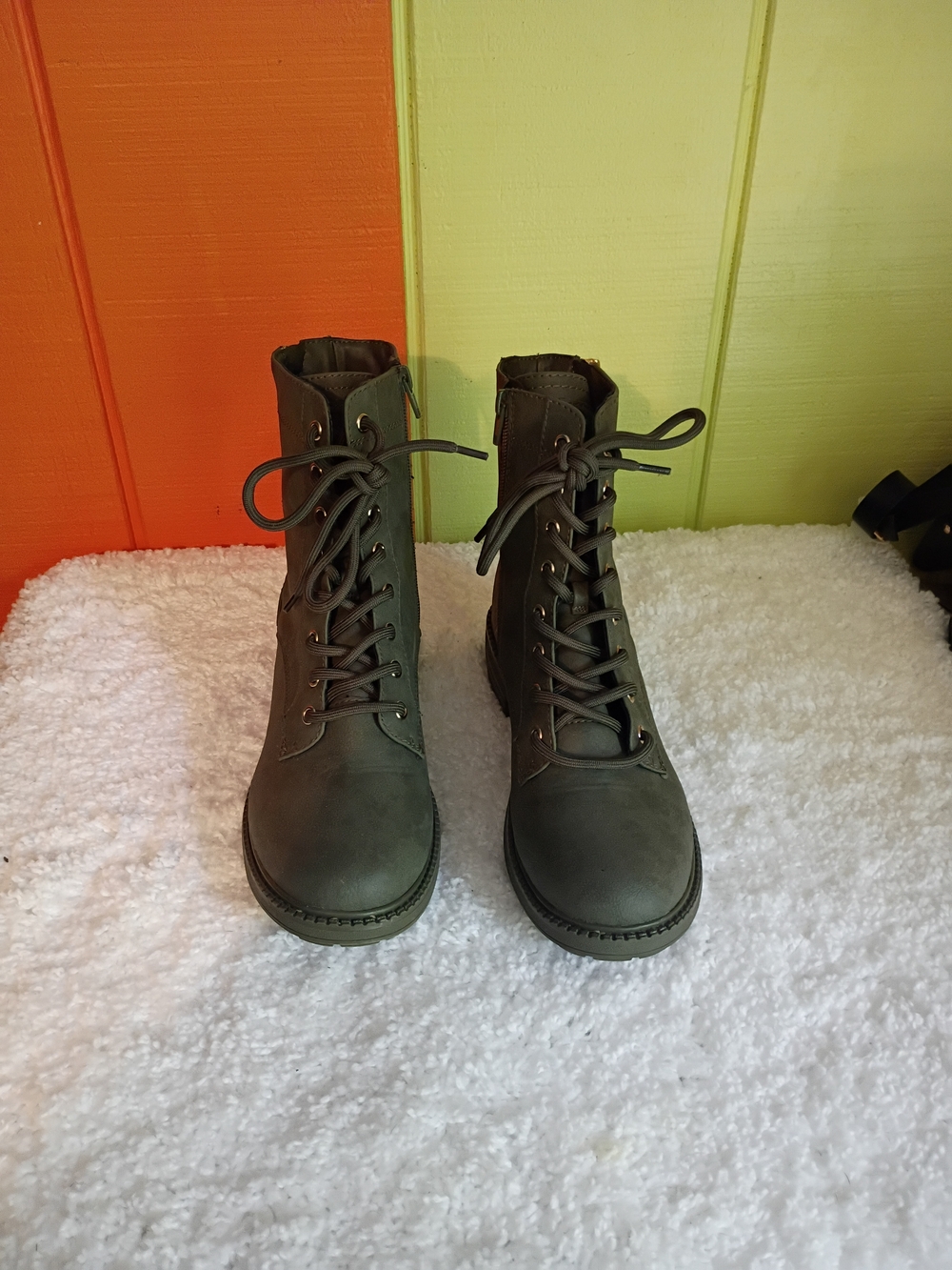GBG Los Angeles Olive Green Lace-Up Combat Boots